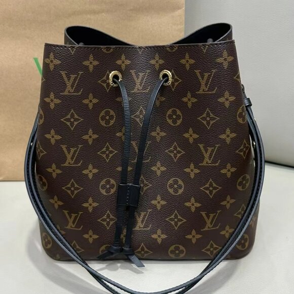 LOUIS VUITTON Monogram NeoNoe Bucket Bag in Black - Picture 1 of 4